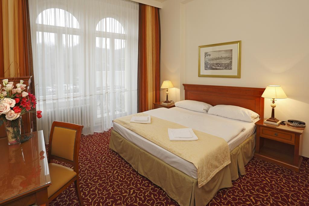 Romania Karlovy Vary Phòng bức ảnh