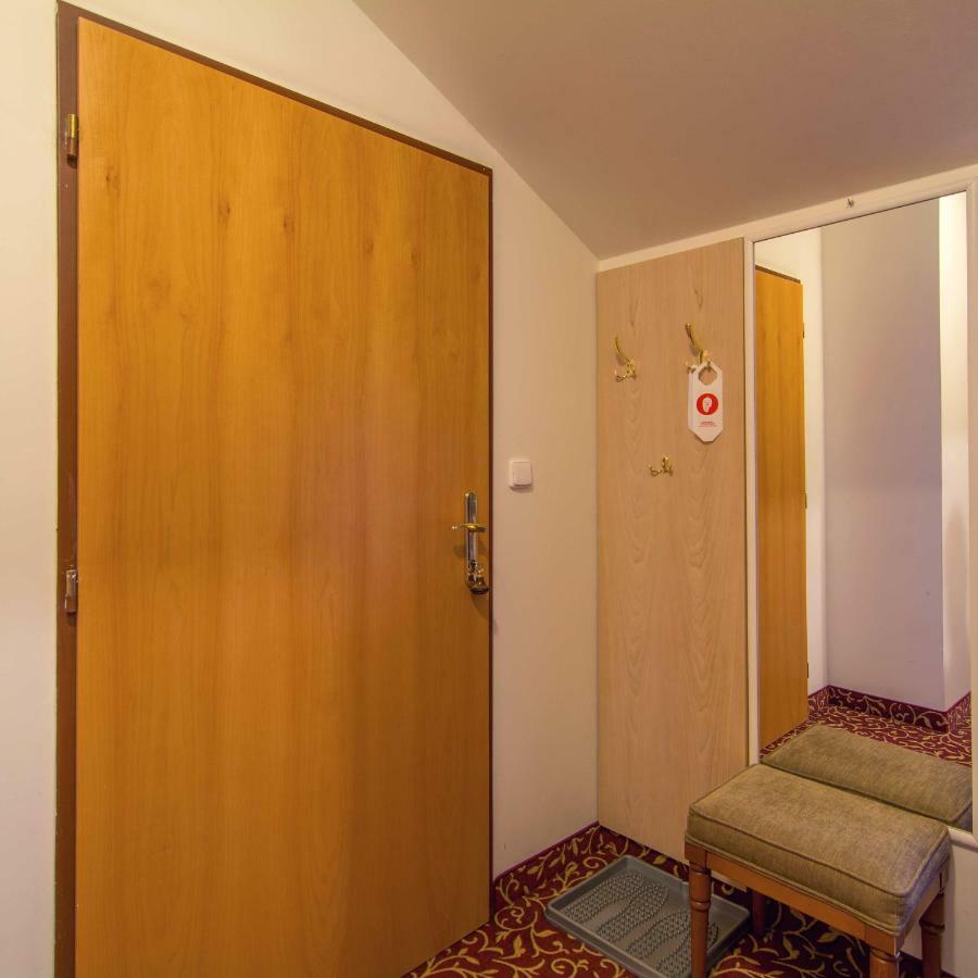 Romania Karlovy Vary Ngoại thất bức ảnh
